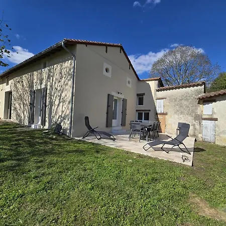 Casa di campagna Maison Indépendante Confortable Avec Grand Jardin Et Animaux Admis à - Fr-1-616-500 Sorges