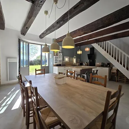 Maison Indépendante Confortable Avec Grand Jardin Et Animaux Admis à - Fr-1-616-500 *