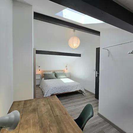 Maison Indépendante Confortable Avec Grand Jardin Et Animaux Admis à - Fr-1-616-500 Sorges